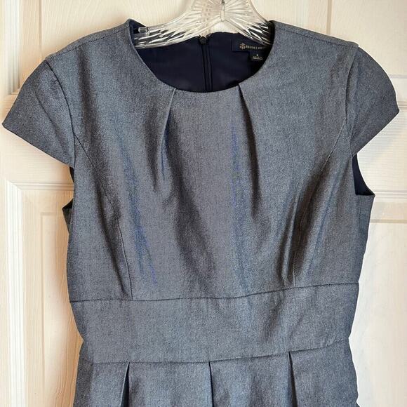 Brooks Brothers Grey Sheath Dress Size 4 Pockets - Picture 2 of 8